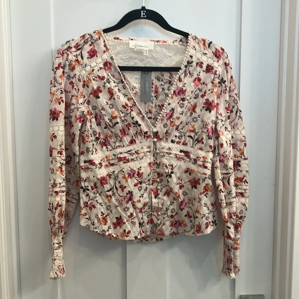 Anthropologie Puff-Sleeved Lace Buttondown